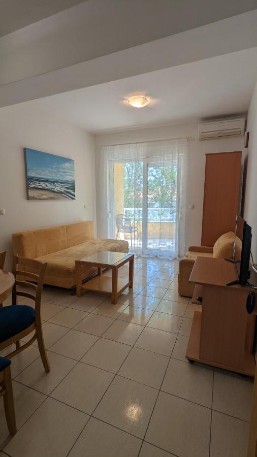 Apartments Vesna غراداك الغرفة الصورة