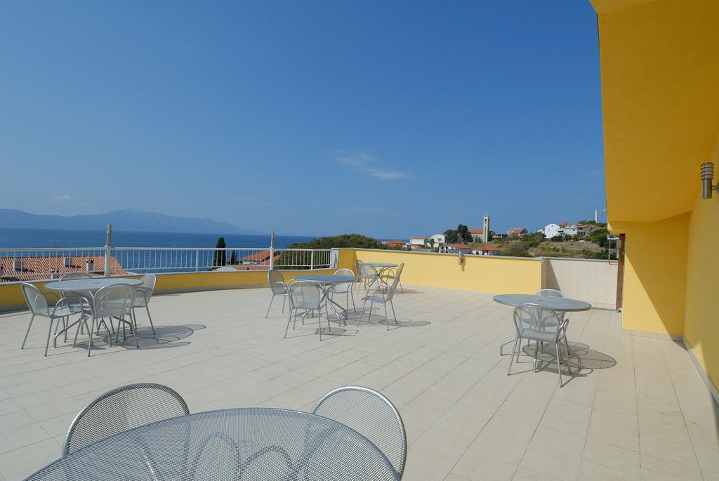 Apartments Vesna غراداك المظهر الخارجي الصورة