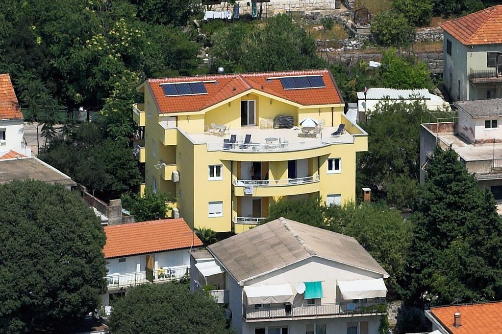 Apartments Vesna غراداك المظهر الخارجي الصورة