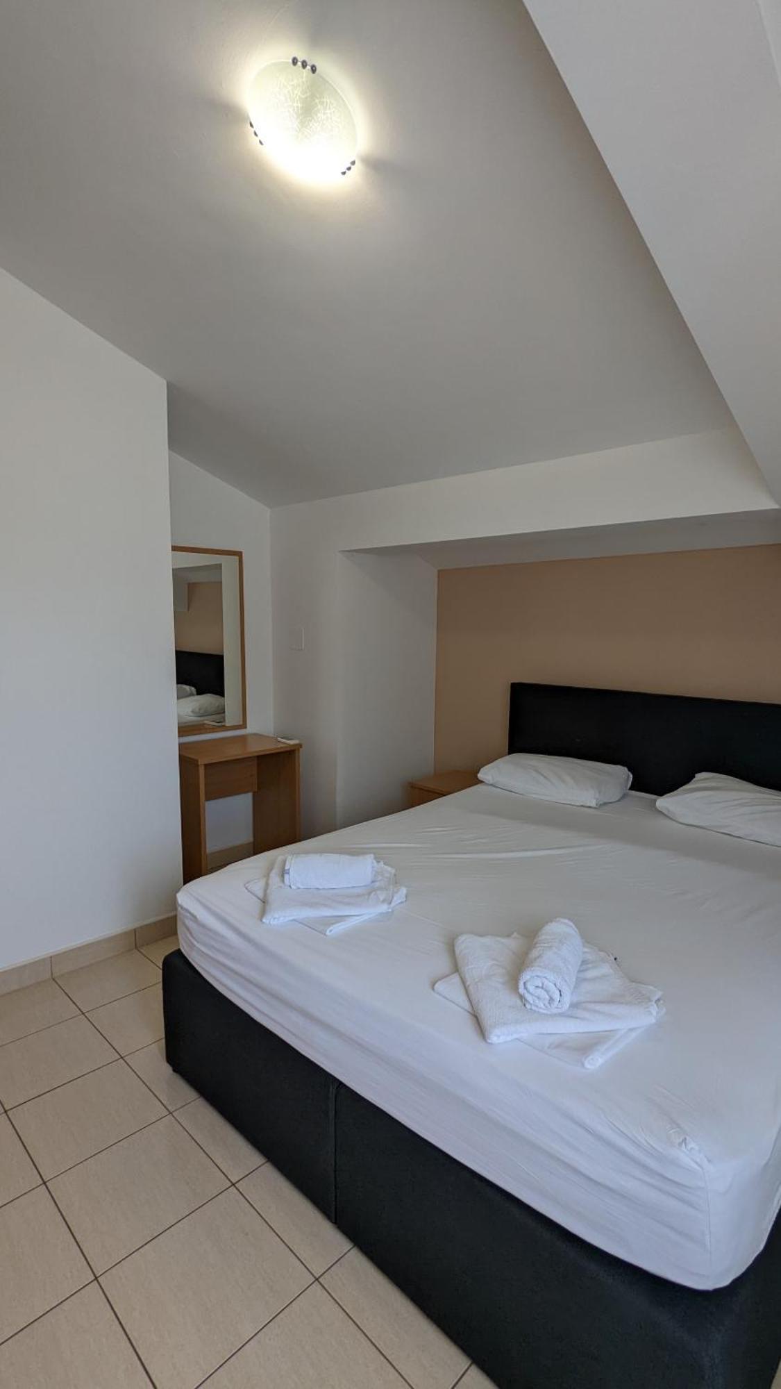 Apartments Vesna غراداك الغرفة الصورة