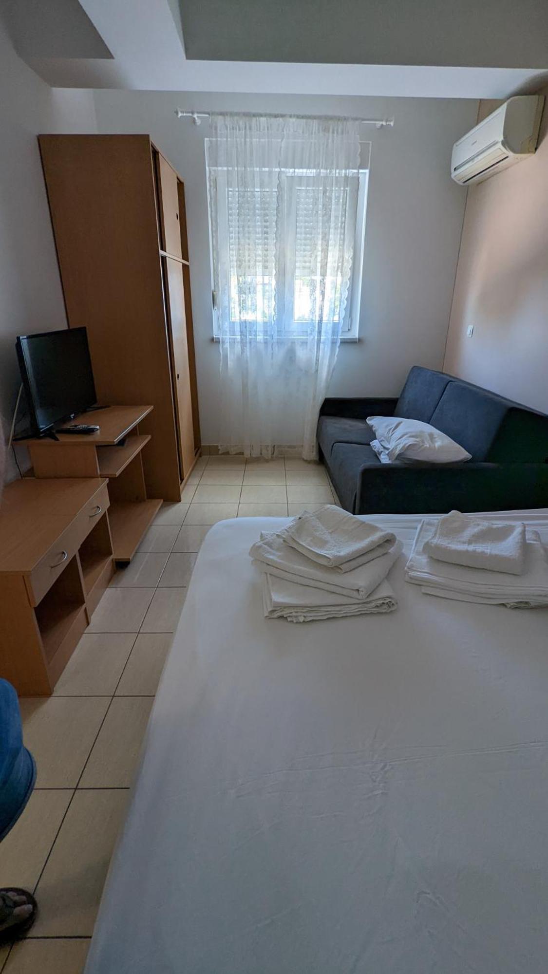 Apartments Vesna غراداك الغرفة الصورة