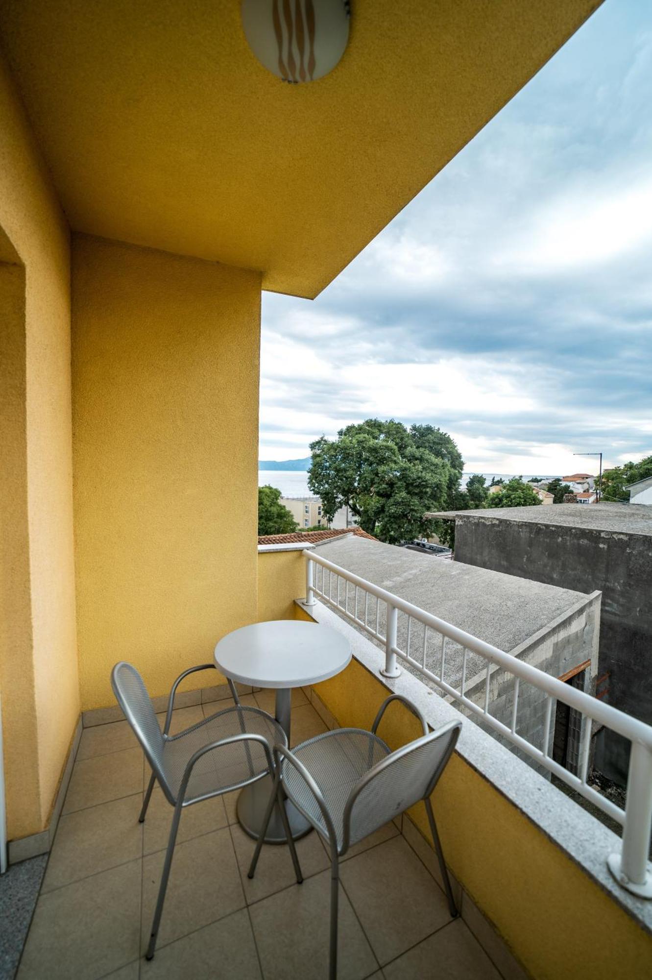 Apartments Vesna غراداك الغرفة الصورة
